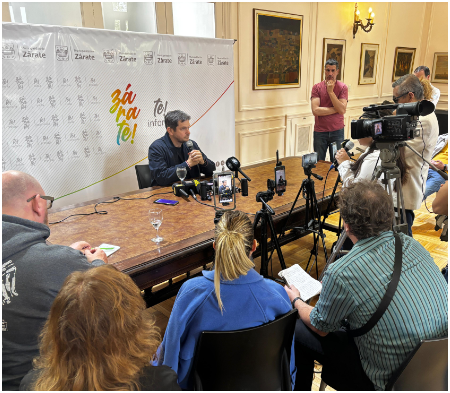 Marcelo Matzkin durante una conferencia de prensa en Zárate
